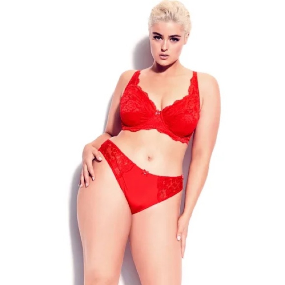 Hips & Curves Darcie Underwire Lace Demi Cup Bra
